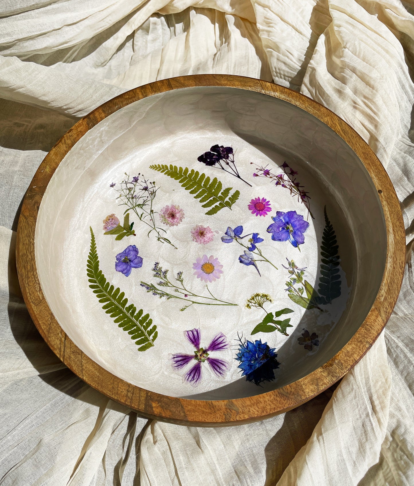 Round Floral Tray - Pressed Flower Coffee Table Tray