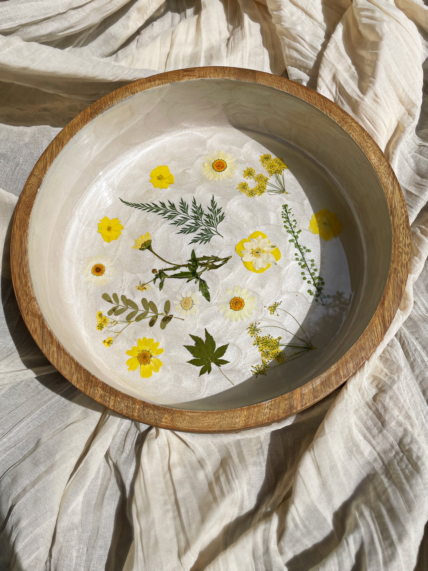 Round Floral Tray - Pressed Flower Coffee Table Tray