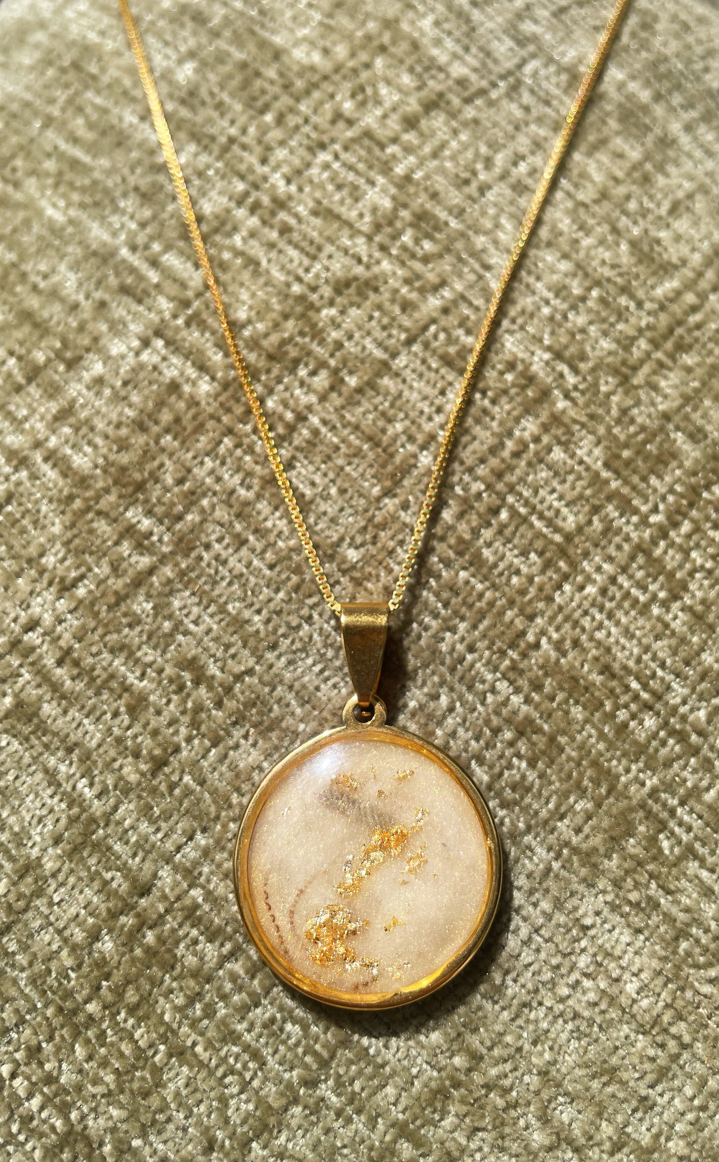 Custom Round Memory Pendant Necklace – Gold-Plated Sterling Silver Keepsake Jewelry