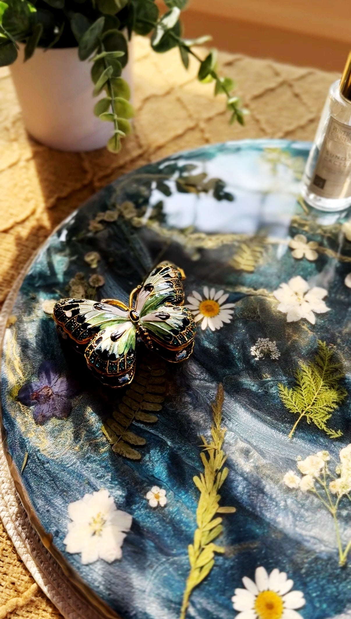 Butterfly Garden Turntable
