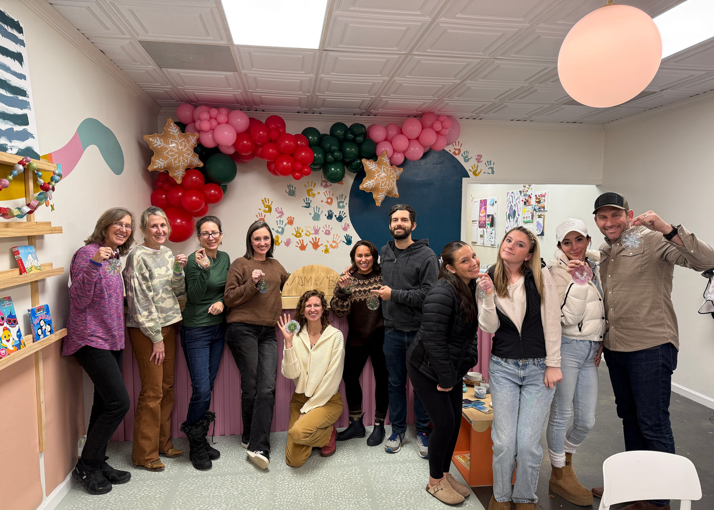 Galentine’s Night Pressed Flower Resin Tray Workshop | Handmade Floral Art Experience